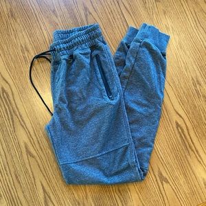 American Tall Joggers. Like new. Charcoal size M. Inseam approx 34”.